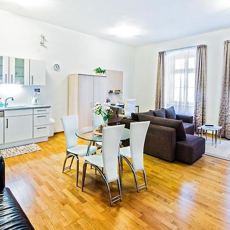 Central Apartmany Biela Street Μπρατισλάβα Εξωτερικό φωτογραφία