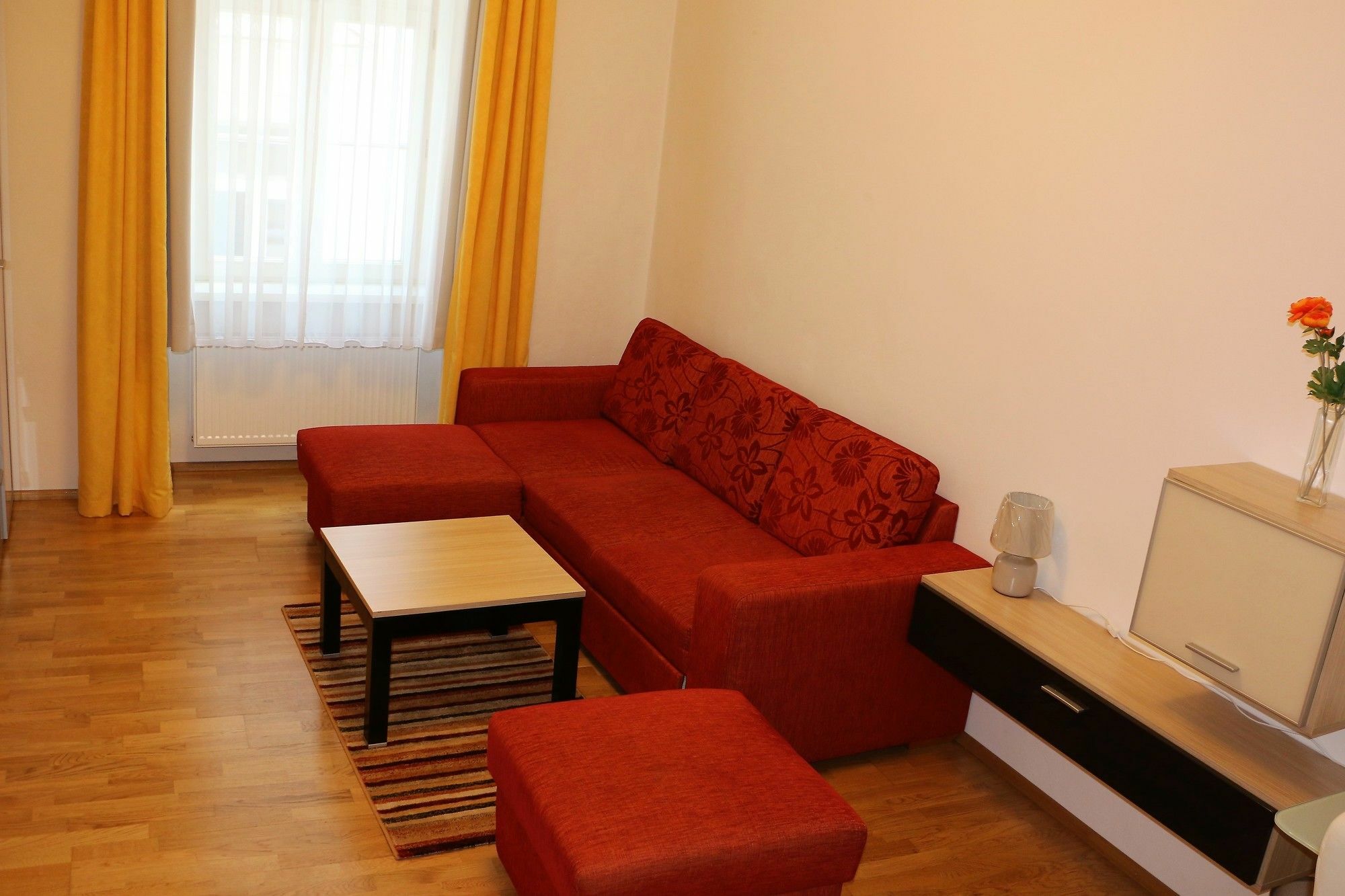 Central Apartmany Biela Street Μπρατισλάβα Εξωτερικό φωτογραφία